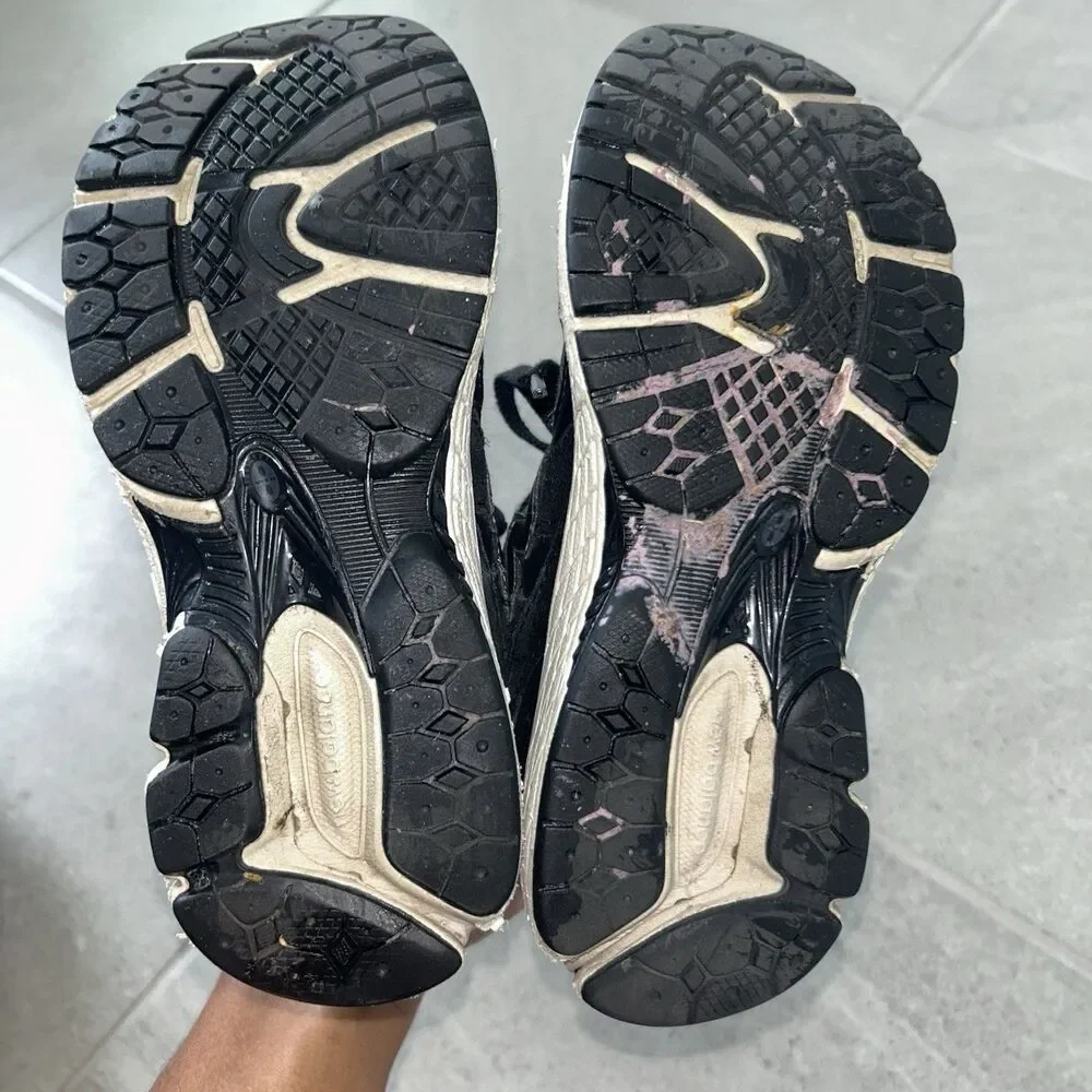 New Balance lace up